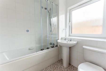 2 bedroom semi-detached house to rent - Photo 5