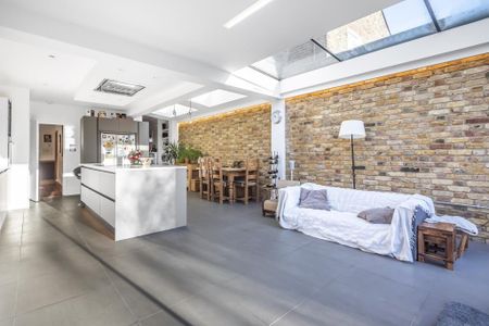 5 bedroom terraced house to rent - Photo 2