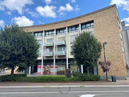 Prachtig appartement in centrum Beveren met zicht over de Markt - Photo 3