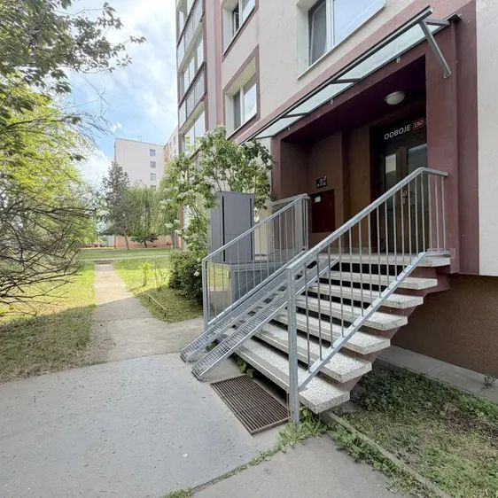 Pronájem byt 2+1, zasklená lodžie, OV, 54 m - Photo 1