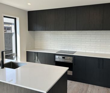 New 4 Bedroom Home - Photo 3