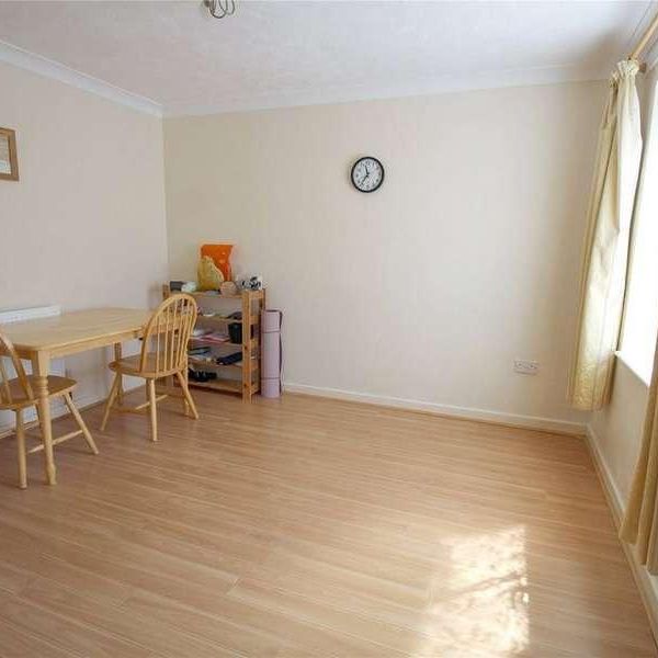 Mellow Ground, Swindon, Wiltshire, SN25 - Photo 1