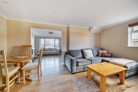 3 bedroom semi-detached house to rent - Photo 2