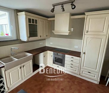 Appartement F3 avec balcon, garage et stationnement - Photo 4