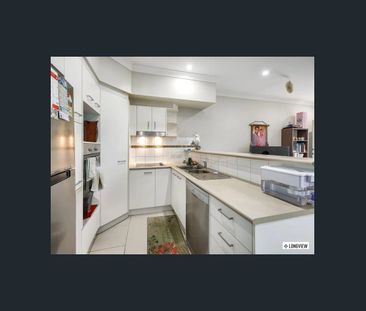 Perfectly Positioned Spacious Townhouse - Register Now to Inspect - Photo 5