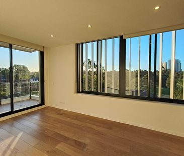 Spacious & Modern One Bedroom + open Study at Macquarie Green - Photo 3