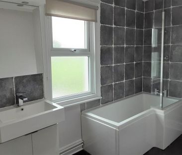 3 bedroom detached house to rent - Photo 2