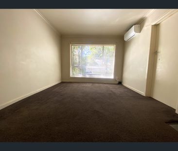 1/39 Elliott Avenue, Carnegie, Vic 3163 - Photo 2