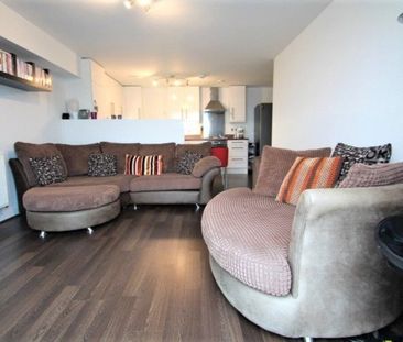 Bertelli Place, Mono Lane, Feltham,TW13 - Photo 2
