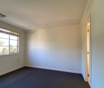 30 Beech St, Caulfield South VIC 3162 - House For Rent | Domain - Photo 4