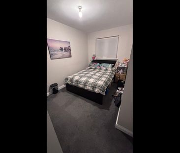 Room in a Shared House, Maryland Street, E15 - Photo 1