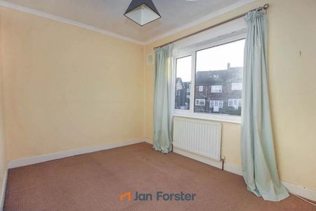 3 Bedroom House - Photo 3