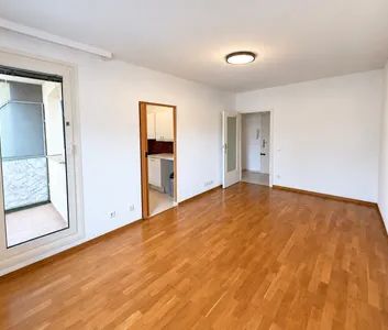 Helle 1-Zimmer-Wohnung mit Loggia & separater Küche - provisionsfrei - Photo 2