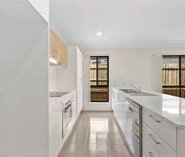 5 Canungra Street, South Ripley QLD 4306 - Photo 4
