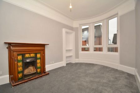 To Let 2 Bed Flat - Photo 3