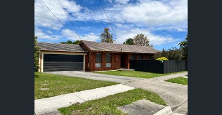 Corner Convenience - Photo 3