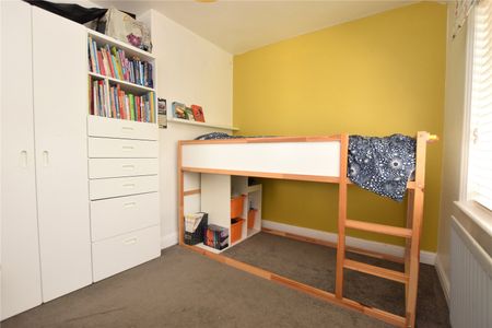 274, Broadway, Horsforth, Leeds, West Yorkshire, LS18 4EX - Photo 3