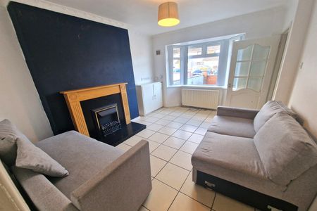 83 Farringdon Gardens, Belfast, BT14 7L - Photo 2