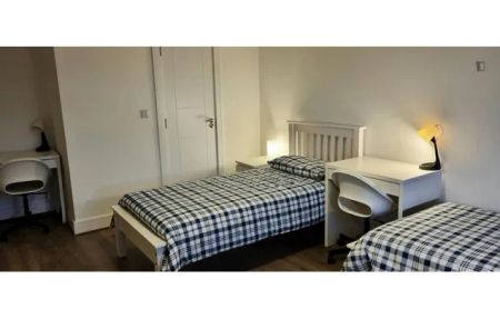 Rent 7 bedroom apartment in Dublin - Photo 2