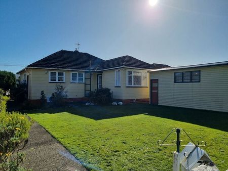 Cosy 3 Bedroom home in Waiwhetu - Photo 4