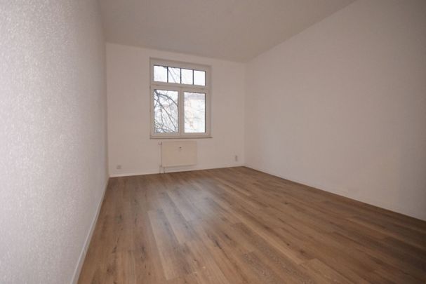 3-Zimmer • Balkon • Bad mit Wanne • Laminat • ruhige Lage • Laminat • nicht warten! - Photo 1