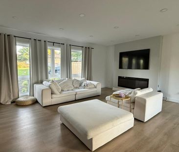 For Lease - 1045 Beaufort Avenue, Oshawa, Ontario - Photo 6