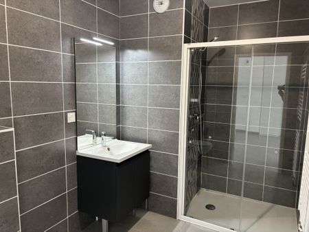 Location Appartement 2 pièces 45m² ORLEANS 45000 - Photo 3