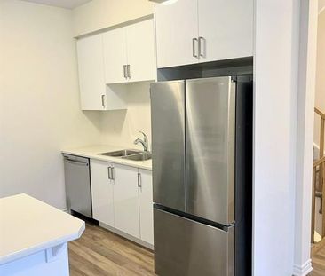 For Lease - 305 Garner Road Unit# 45, Hamilton, Ontario - Photo 3