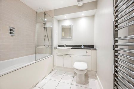 2 bedroom flat to rent - Photo 3