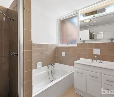 Short stroll to the beach - Photo 3