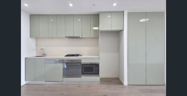 Stylish 1-Bed Apartment in Top Ryde City Living - Photo 1