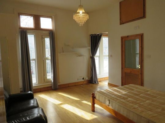 Studio to rent - Photo 1