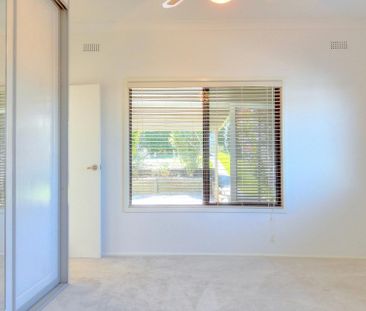 Spacious 4 Bedroom In Sought After Location - Photo 5