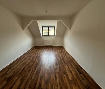 Lichtdurchflutete Maisonette im Dachgeschoss – Einbauküche möglich - Photo 6