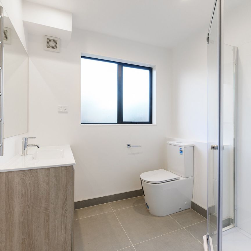 Modern living on Triangle! - Photo 1