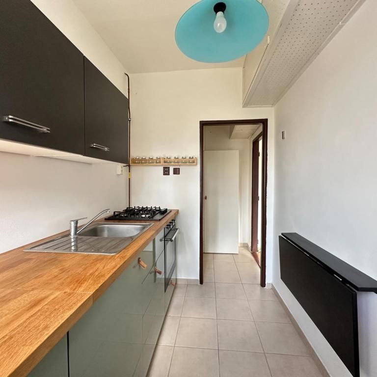 Pronájem bytu 1+1 33 m2 - Photo 1