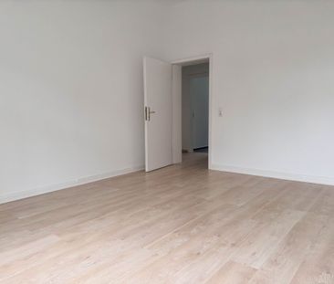 3-Zimmer-Erdgeschosswohnung mit EBK - Foto 5