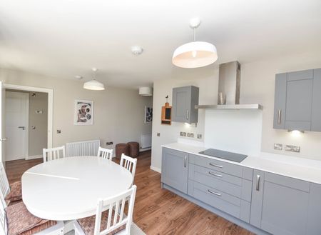 53 Chapelpark Road, AB51 0RL, Inverurie - Photo 3