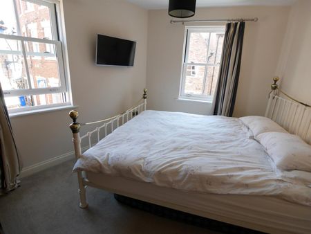 Bishops Court Howden - Photo 3