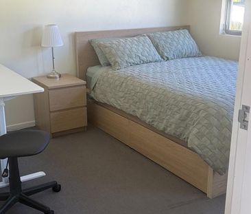 Furnished bedroom in Labrador – Female student - Photo 3