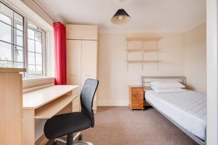 5 bedroom house to rent - Photo 3