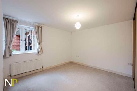 Sanders Drive, Colchester, CO3 - Photo 2