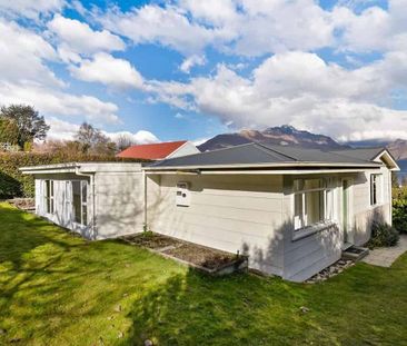 Flexible Home with Two 2-Bed Flats and Pano Views - Photo 1