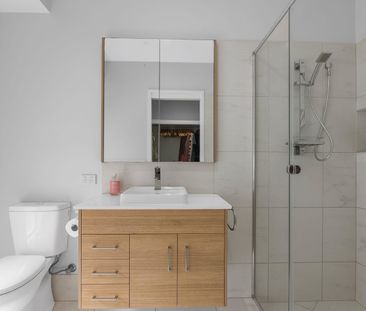 Modern Family Home with Pool in Prime Peregian Beach Location - Photo 3