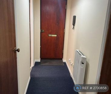 Studio to rent - Photo 6