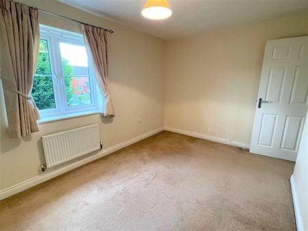 4 bedroom detached house to rent - Photo 3