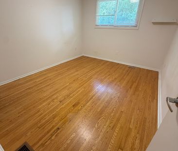 For Lease - 657 SEVILLA PARK Place, London East, Ontario - Photo 3