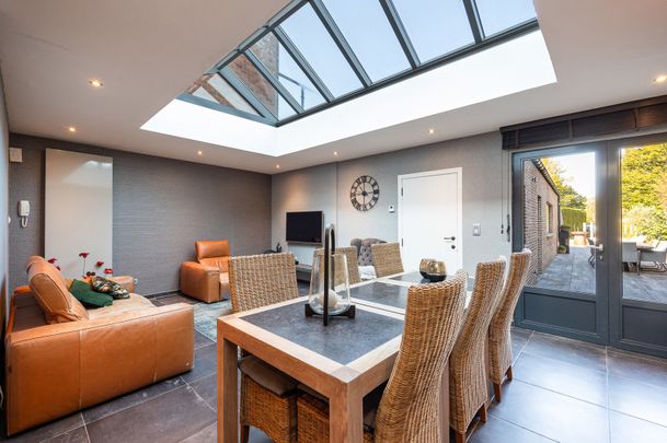 HANDELSRUIMTE MET RUIME WOONST - Foto 1