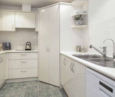 Beach front and beach access.2 double bed room - Photo 4