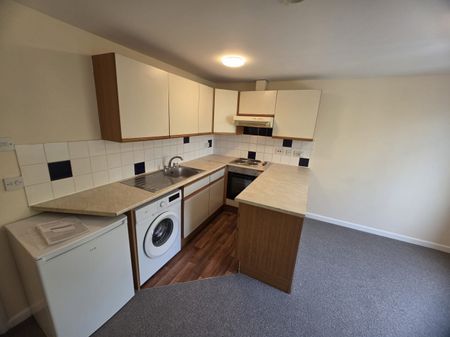 1 bed Apartment - To Let - Photo 5